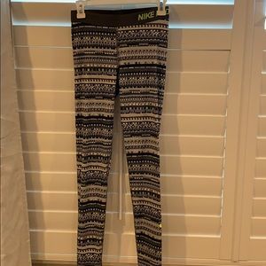 Nike Women’s Sport Leggings